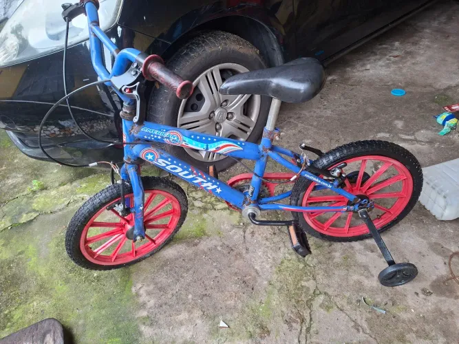 Vendo bicicleta infantil pra reforma