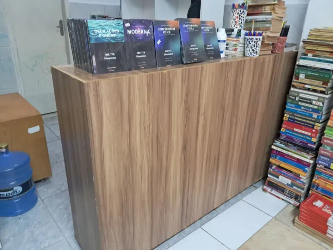 Balcão de madeira em mdf