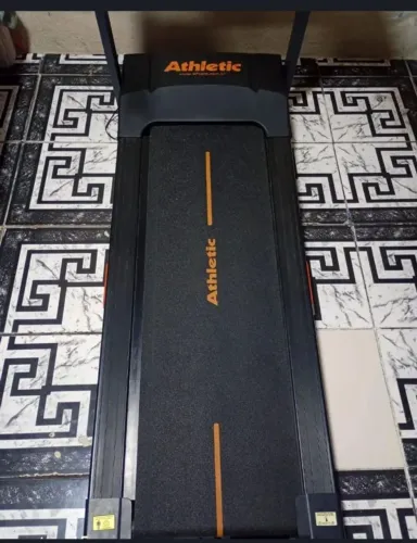 Esteira semi nova