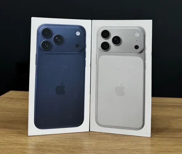 iPhone 17 Pro Max 512gb - Silver/Blue