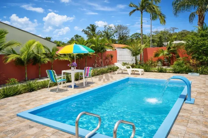 Casa com Piscina e Edícula à Venda em Guaratuba | 160 m² | Balneário Eliane