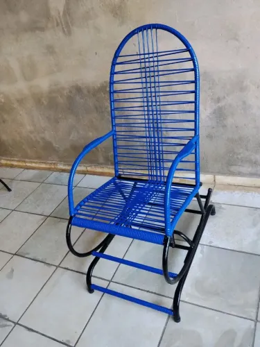 CADEIRA DE BALANÇO ADULTA