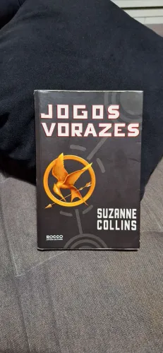 Livro Jogos Vorazes Suzanne Collins