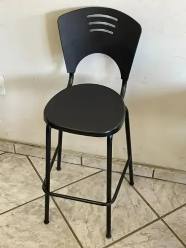 BANQUETAS ALTAS E REFORÇADAS NOVAS