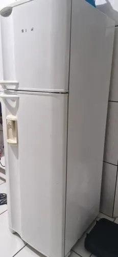 Geladeira Electrolux com defeito, congelador funcionando!
