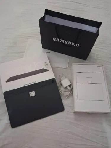 Vendo Tablet Samsung A9+ Plus 64gb 4gb de ram.