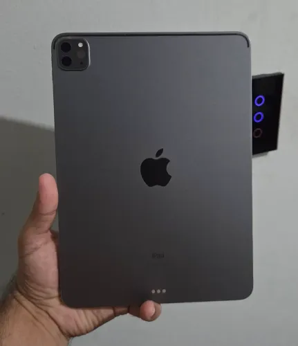iPad Pro (11 Pol) 3a Geração (512GB) - LEIA A DESCRIÇÃO
