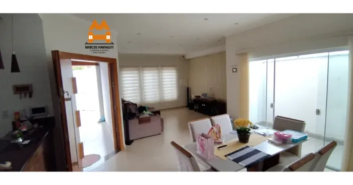Casa a venda no Ouro Verde, 3 quartos sendo 1 suíte master e vista panorâmica