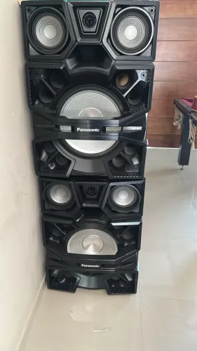 Vendo um aparelho de som potente para quem gosta de ouvir música alta com qualidade