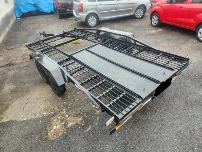 CARRETINHA REBOQUE PARA CARRO ANO 2017