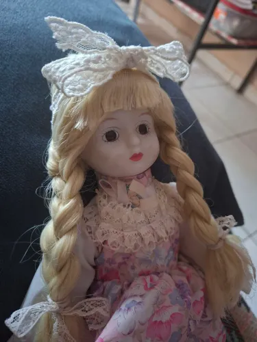 Boneca de porcelana 35 cm