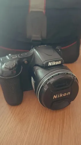 Camera semi profissional Nikon COOLPIX L820 