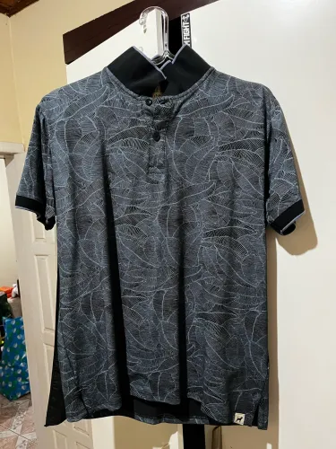 Camisa gola polo, da marca Beagle, tamanho M. Nova. 