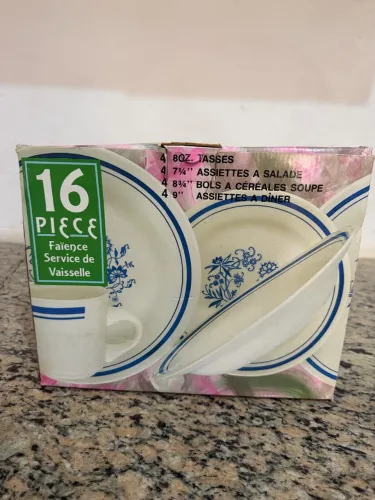 Conjunto de pratos rasos