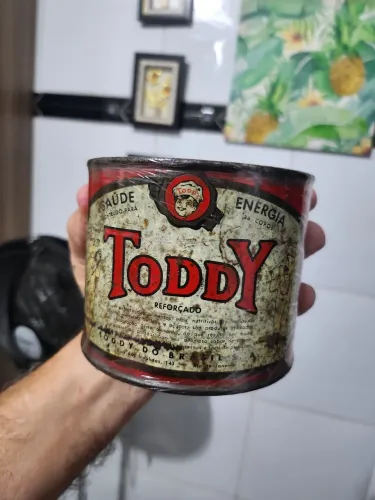 Raríssimo e linda lata de Toddy anis 1950 Perfeita, sem amassos ou avarias.