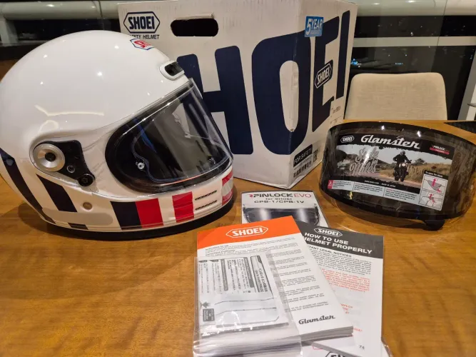 Capacete Shoei Glamster seminovo 58