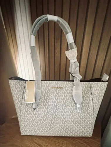 Bolsa Tote Michael Kors Charlotte Original - Monograma MK Off-White | Nova com Etiqueta