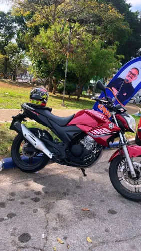 Yamaha Fazer 250 2011 vermelha aceito cartão