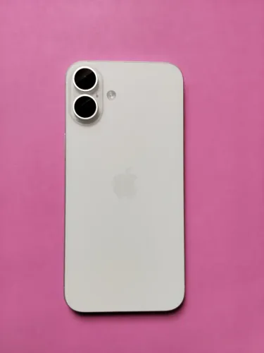 iPhone 16 Plus