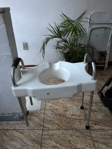 Assento de vaso para idoso