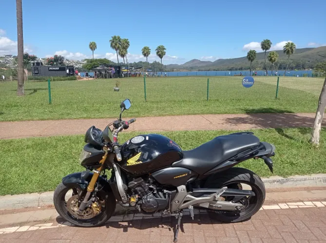 Hornet 600