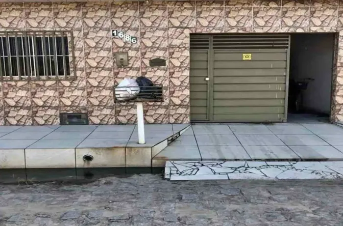 Vendo casa pequena para casal parcelada no boleto mediante entrada