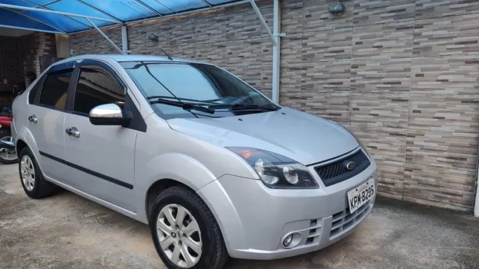 Ford Fiesta Sedan 1.0 8V Flex 4P 2010