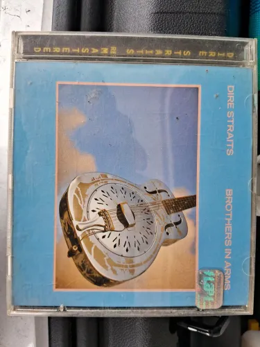 CD Original da Banda Dire Striet