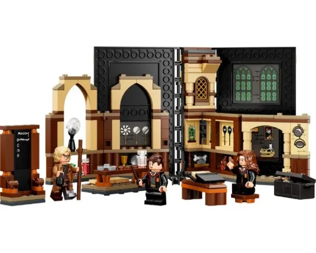 Hogwarts Moment: Defence Against the Dark Arts Class (similar ao 76397 Lego)