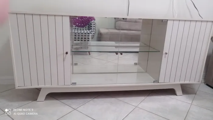 Rack de madeira branco