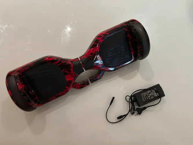 Hoverboard Skate Elétrico 6.5 Polegadas Com Led E Bluetooth