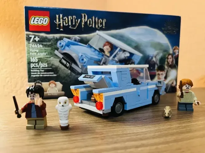 Lego Harry Potter Ford Anglia Voador 