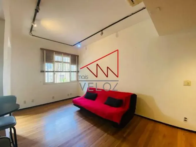 Loft na Glória, todo reformado e decorado por arquiteto