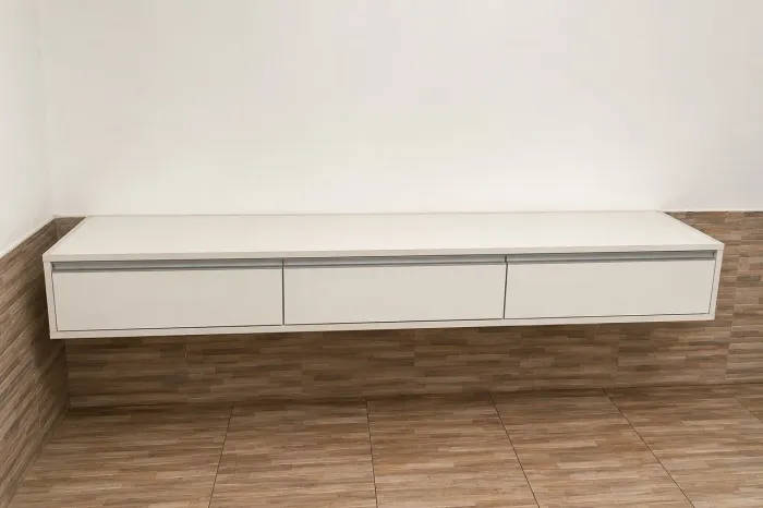 Vendo uma bancada grande, nova e em perfeito estado