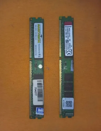 Memória RAM 8GB Kingston + Memória RAM 8GB Markvision ( DDR3 )