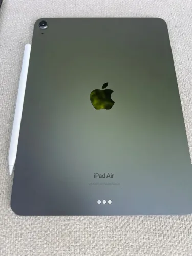 iPad Air 5a geração + Apple Pencil + Capa com teclado