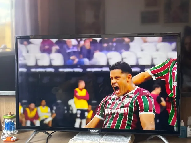 Vendo essa tv smart 32 polegadas