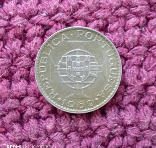 Moeda 10 escudos Angola 1969