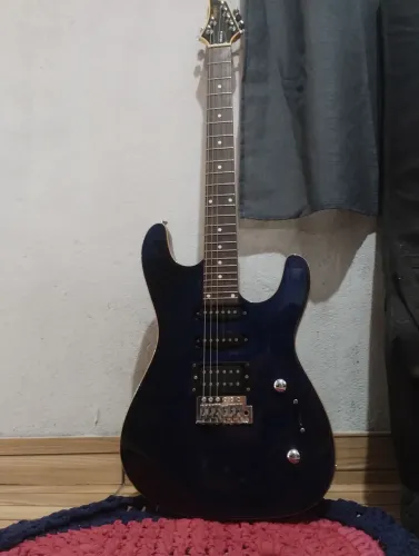 Guitarra + bolsa + cabo