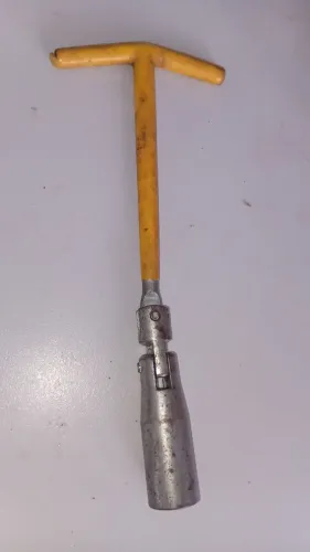 Chave de Vela Articulada com Cabo em T (Automotiva)
