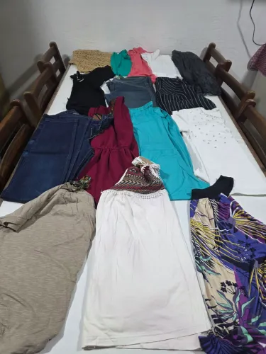 Lote 2 de 15 peças de roupas novas