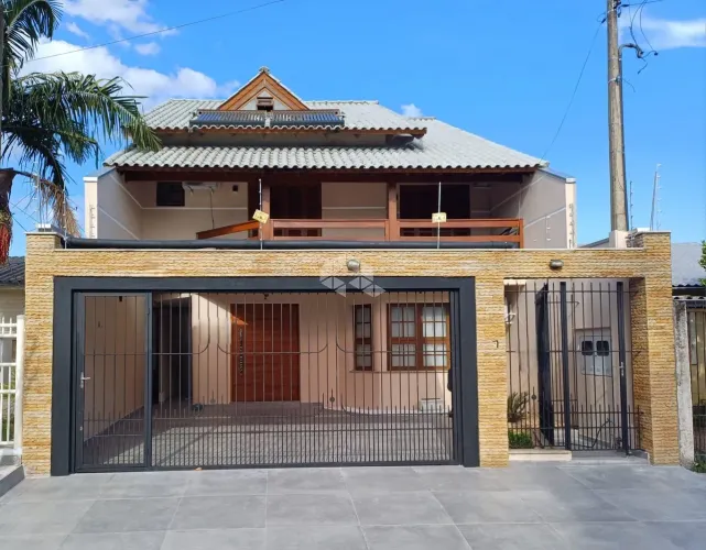 Oportunidade Imperdível! Casa de Alto Padrão com 3 Suítes e Área de Lazer Completa!