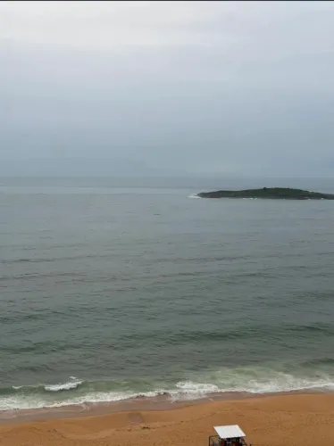 Cida Rabelo Vende Bairro Praia de Itaparica Frente mar Apto 3 qts R$1,350,000,00