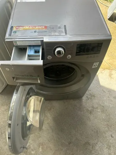 Lava e seca LG 10,2 kg está funcionando perfeitamente bem todas as funções ENTREGO 