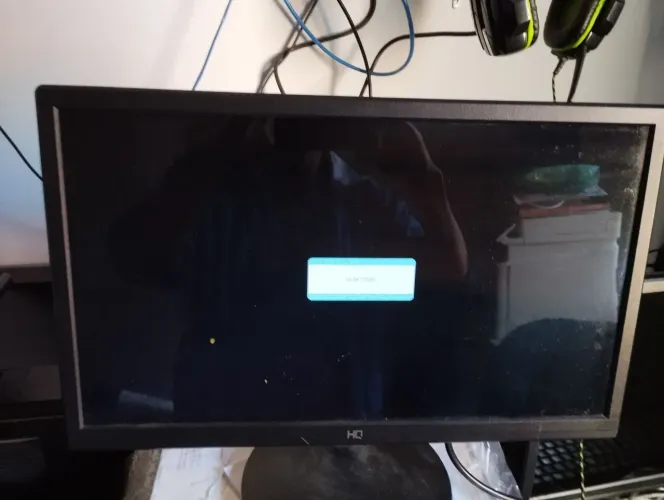 Monitor HQ com manchas pequenas