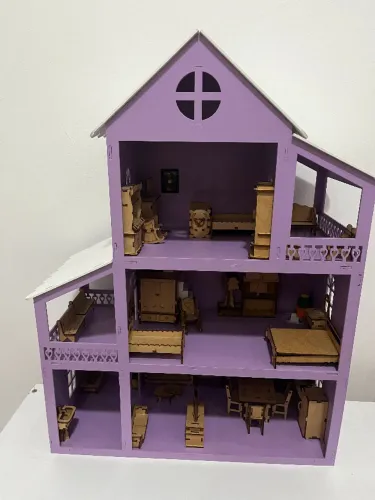 Casinha de boneca em MDF