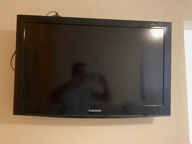 Tv Samsung 32 polegadas sem controle com Chrome cast 
