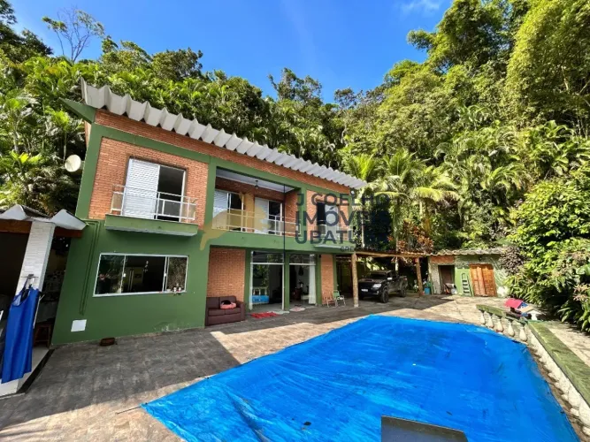Casa a venda no Saco da Ribeira com 3 dormitórios e piscina perto da praia do Lazaro