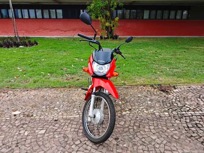 Pop 110i ano 2022 com 9mil km