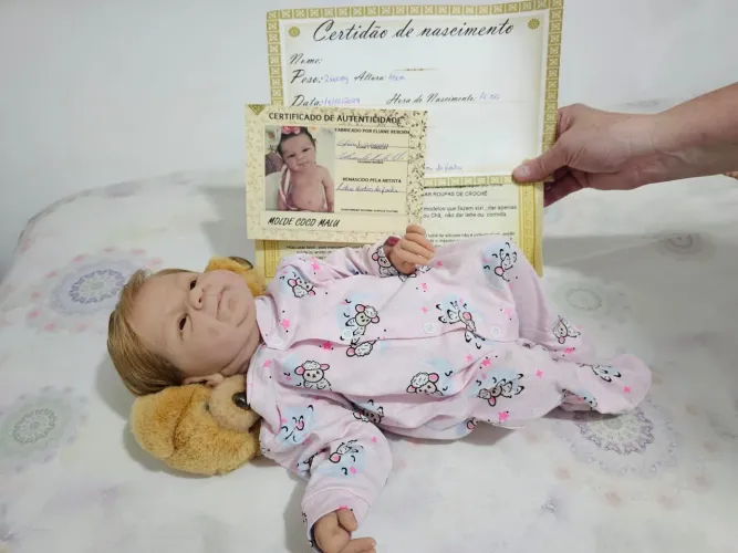 Bebê Reborn de silicone sólido